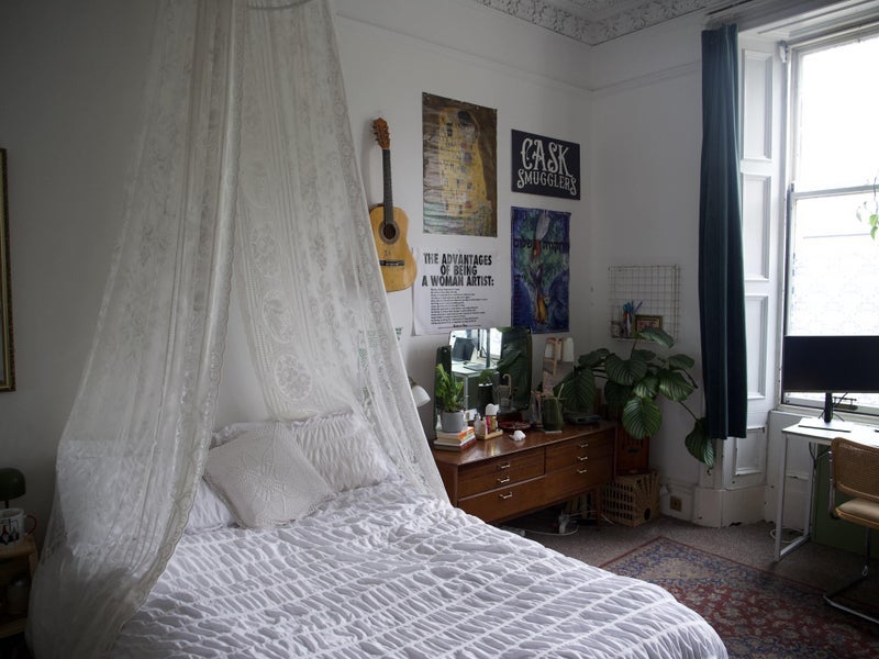 Room Thirlestane Road in City of Edinburgh