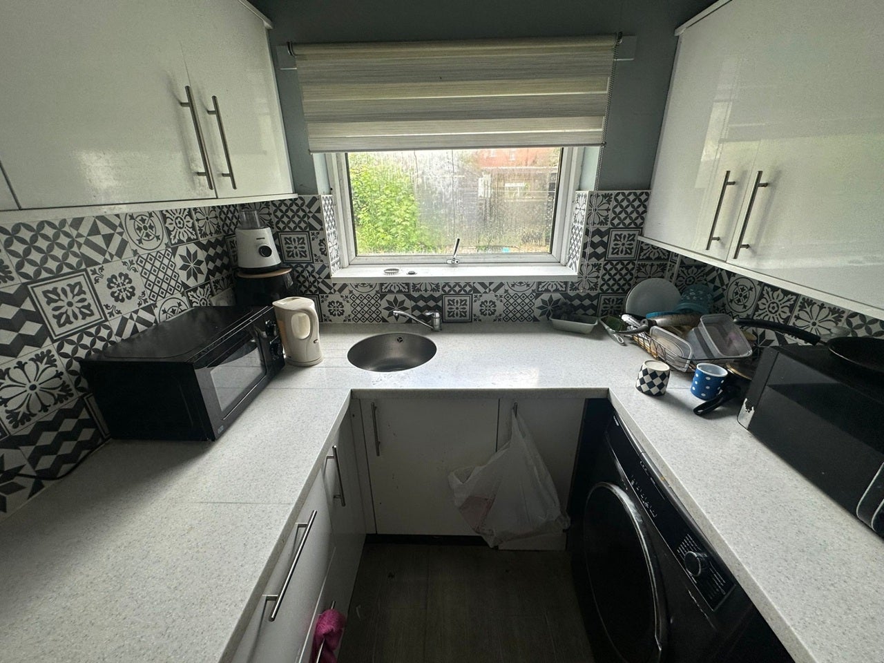 Room Neville Street in Wakefield