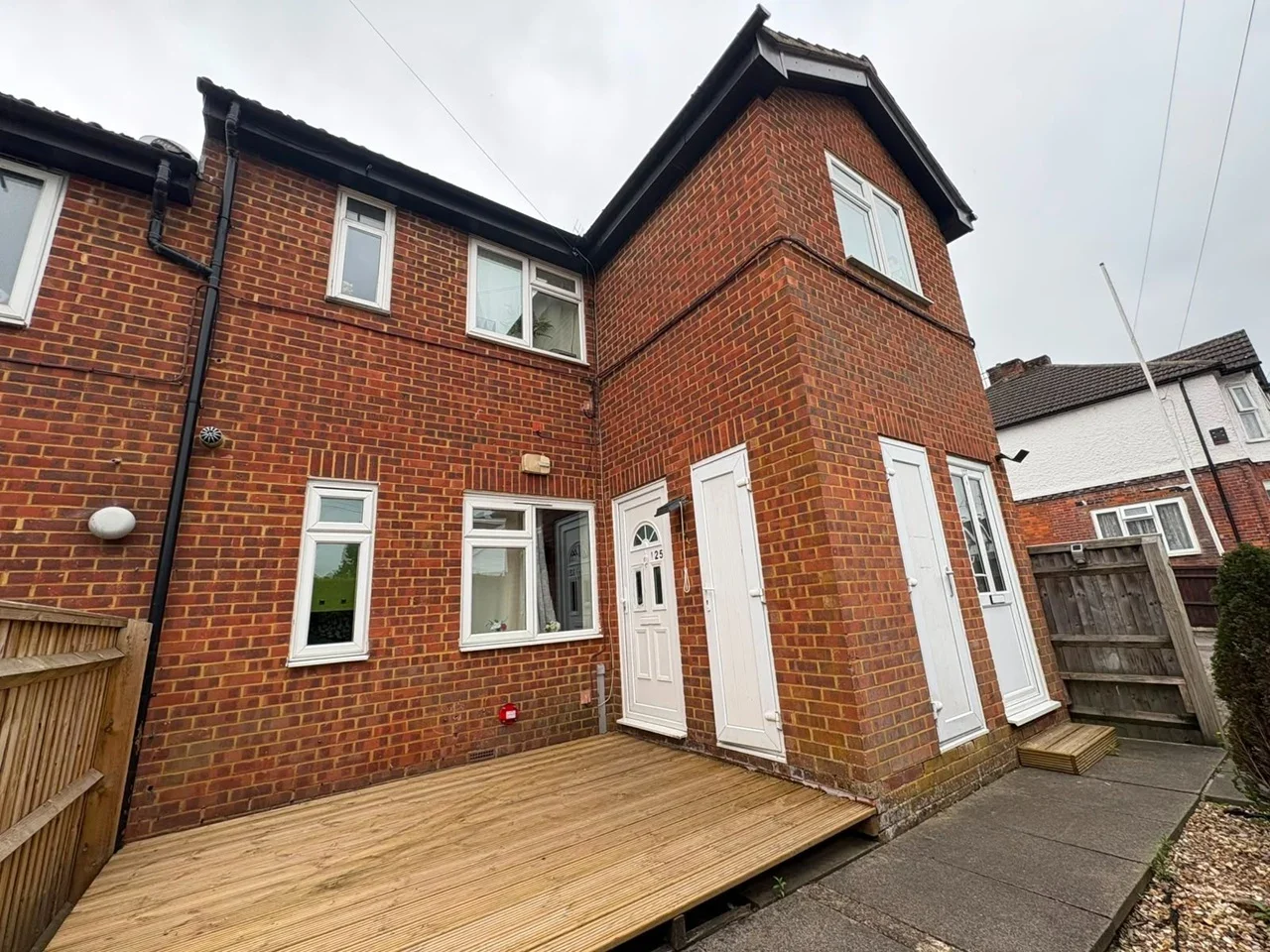 Flat Bevelwood Gardens in High Wycombe