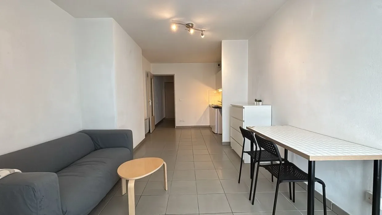 Flat Rue Sabine et Miron Zlatin in Lyon