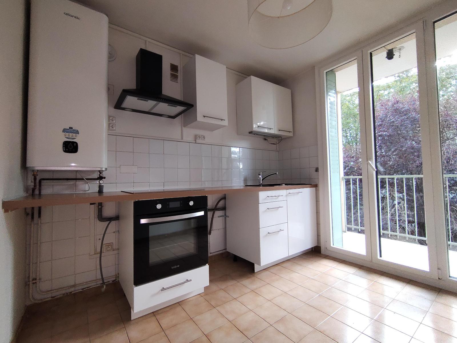 Flat Rue Germaine in Vénissieux