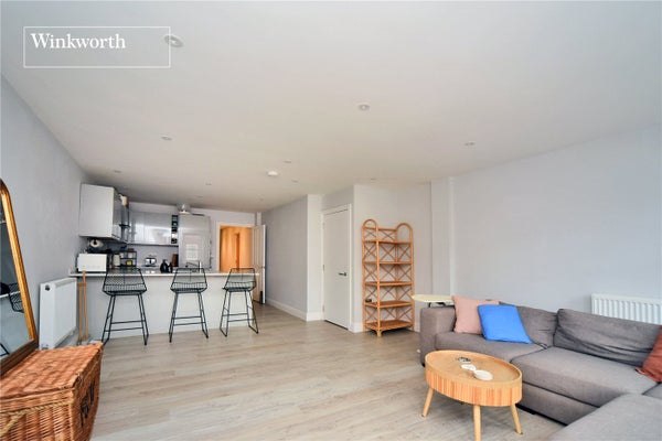 Flat West Street in Epsom and Ewell