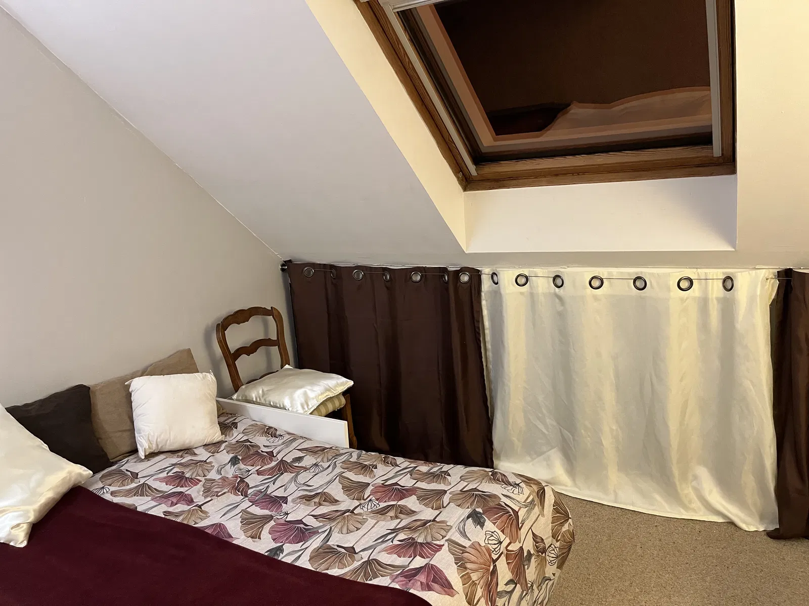 Room Clos des Cerises in Guyancourt
