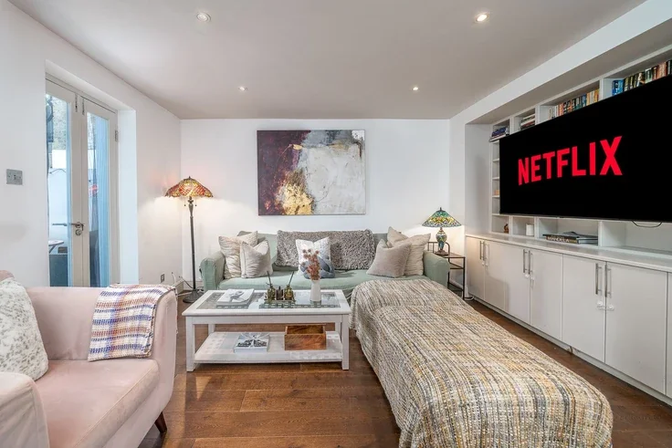 Flat Ifield Road in Greater London