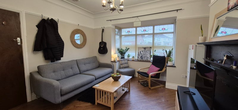Room Meadowfield Avenue in Newcastle upon Tyne
