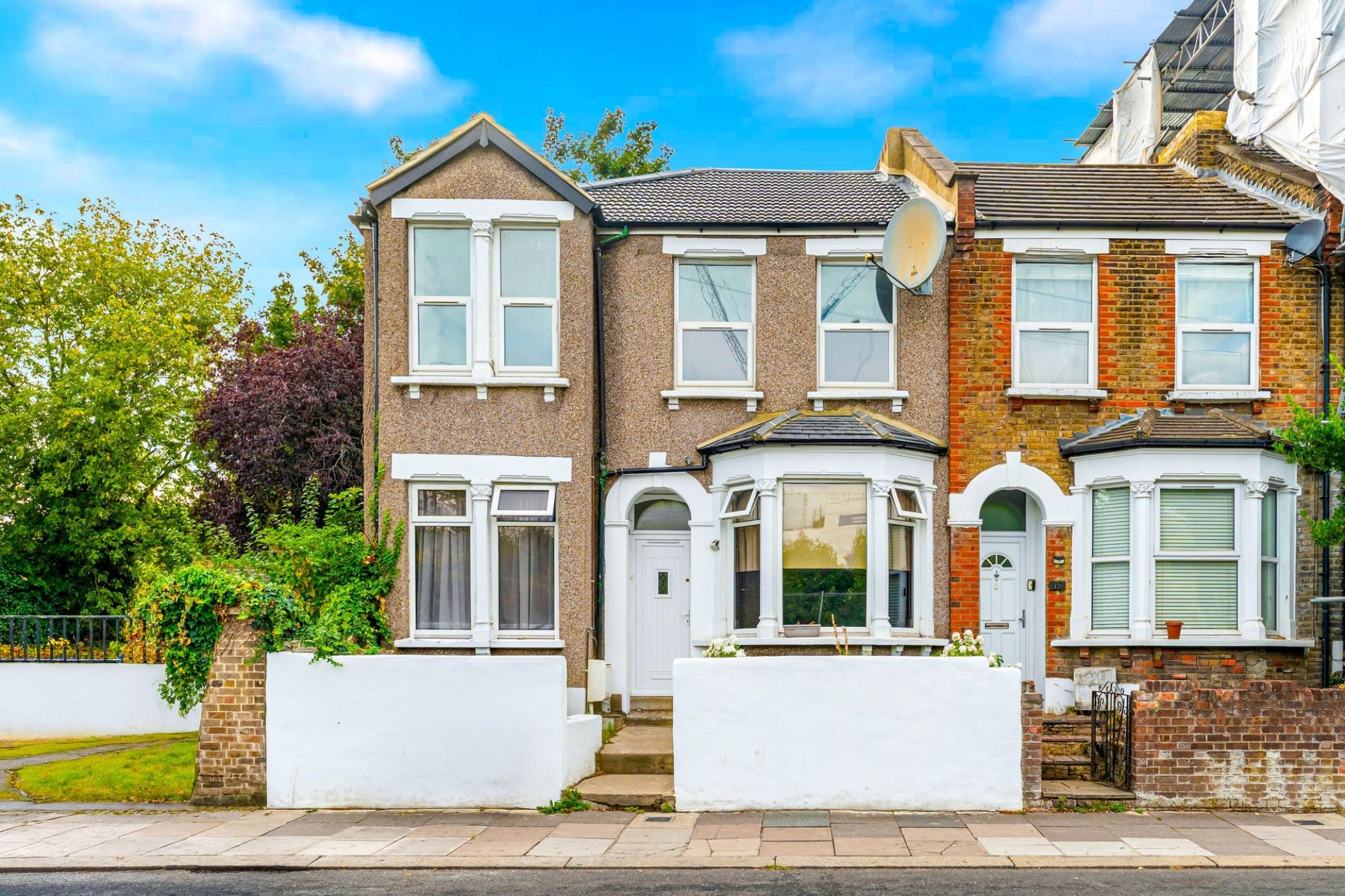 Flat Pretoria Road in Greater London
