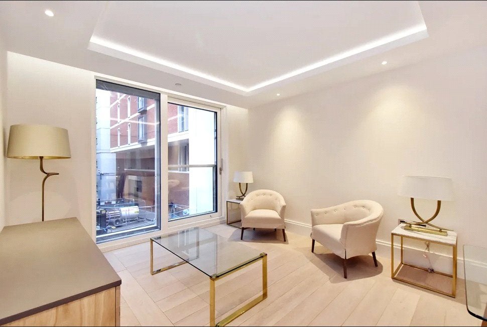 Flat Strand in City of Westminster
