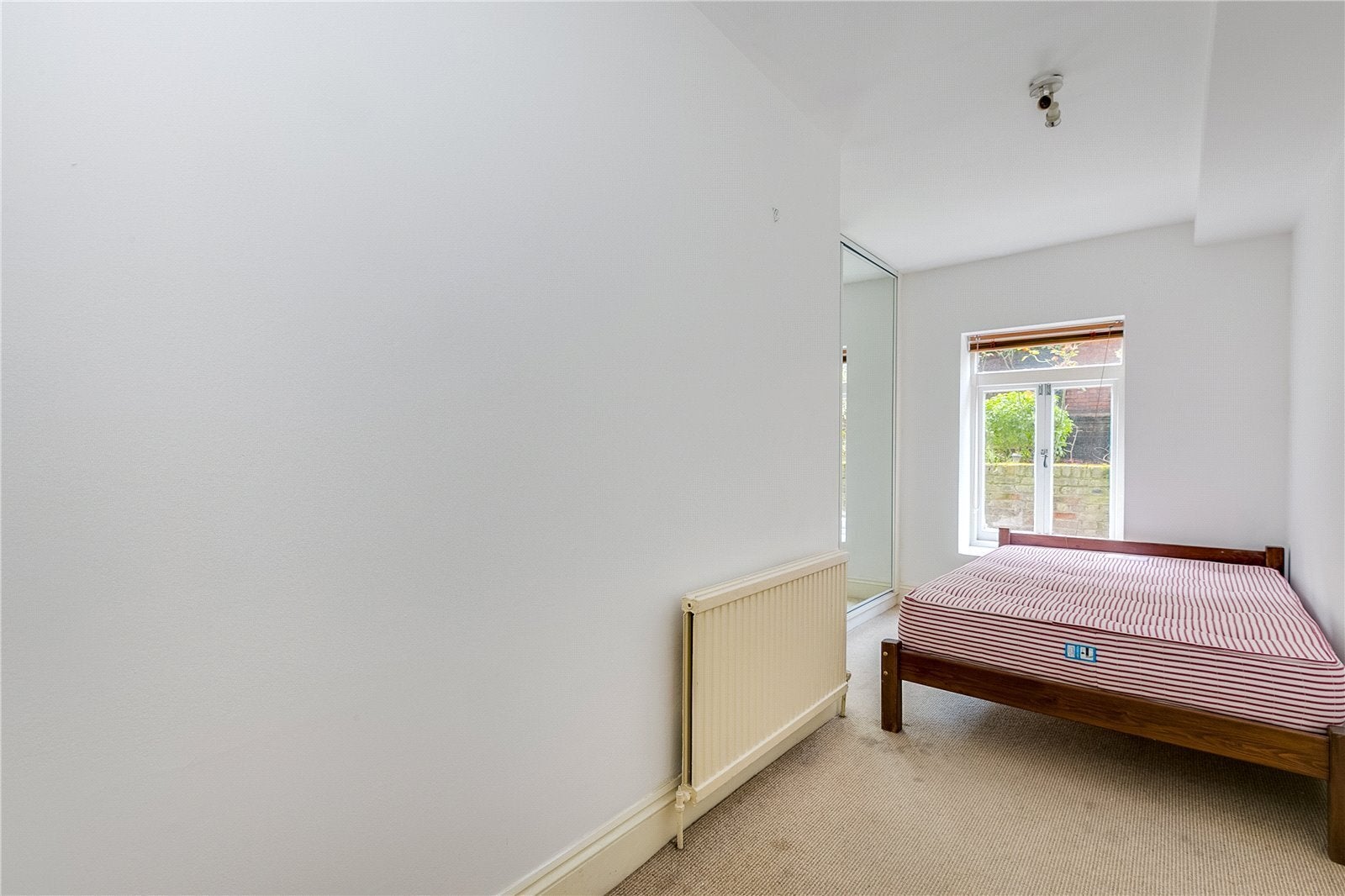 Flat Monmouth Road in City of Westminster