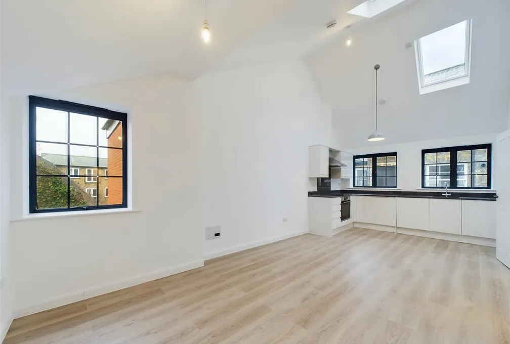 Flat Bucklersbury in Hitchin