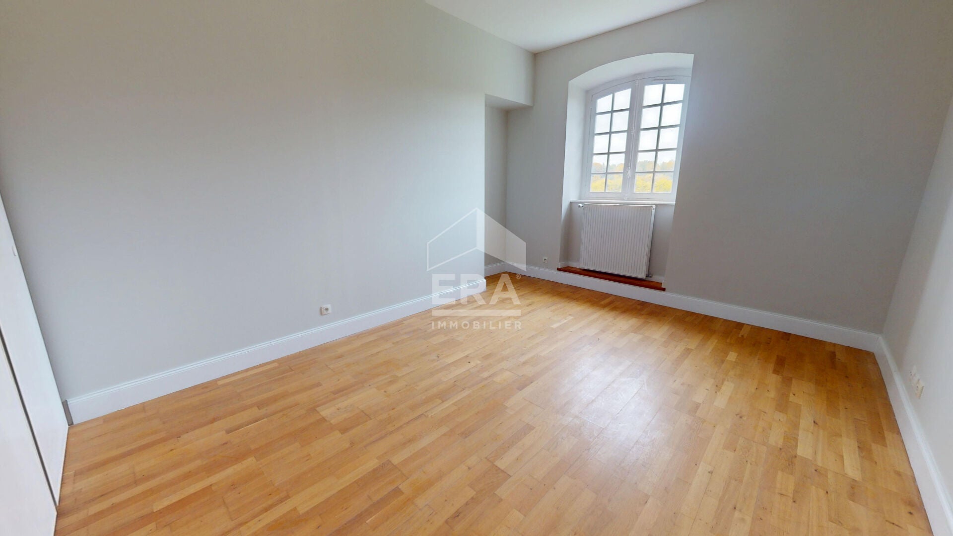 Flat Rue Louise de Savoie in Pont-d'Ain