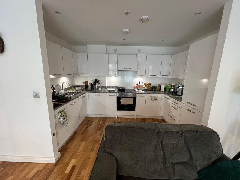 Room Godfrey Place in Greater London