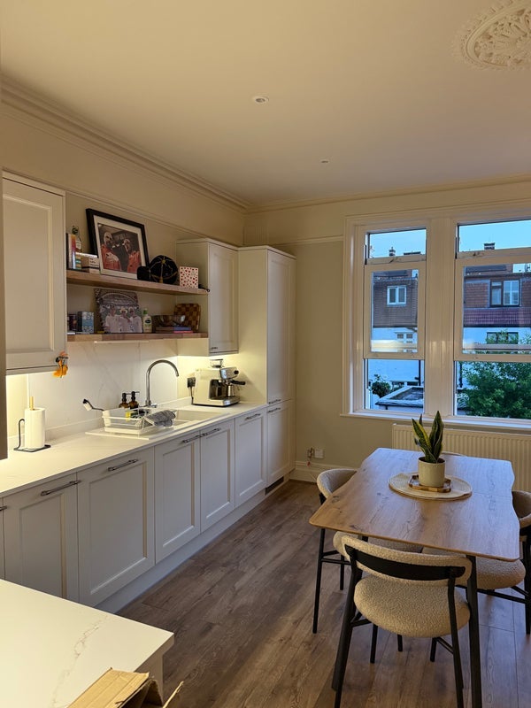Room Alfriston Road in Greater London