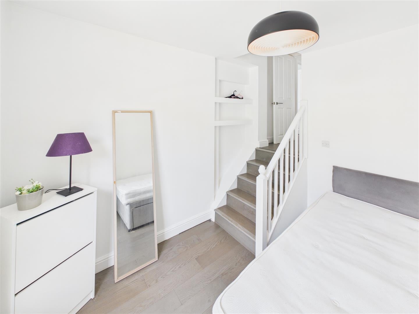 Flat Essex Road in Greater London