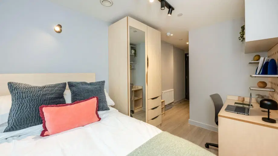 Room Stour Road in Greater London