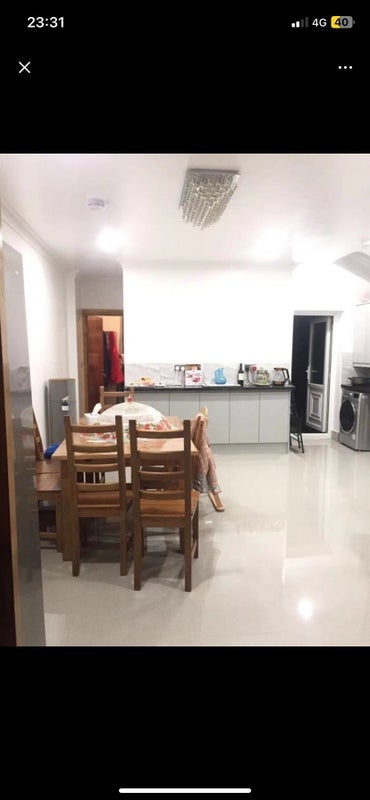 Room Sirdar Road in Greater London