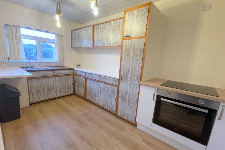 Flat Upperton Road in Eastbourne