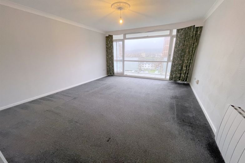 Flat Upperton Road in Eastbourne