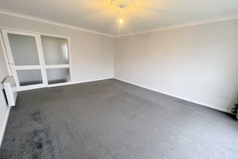 Flat Upperton Road in Eastbourne