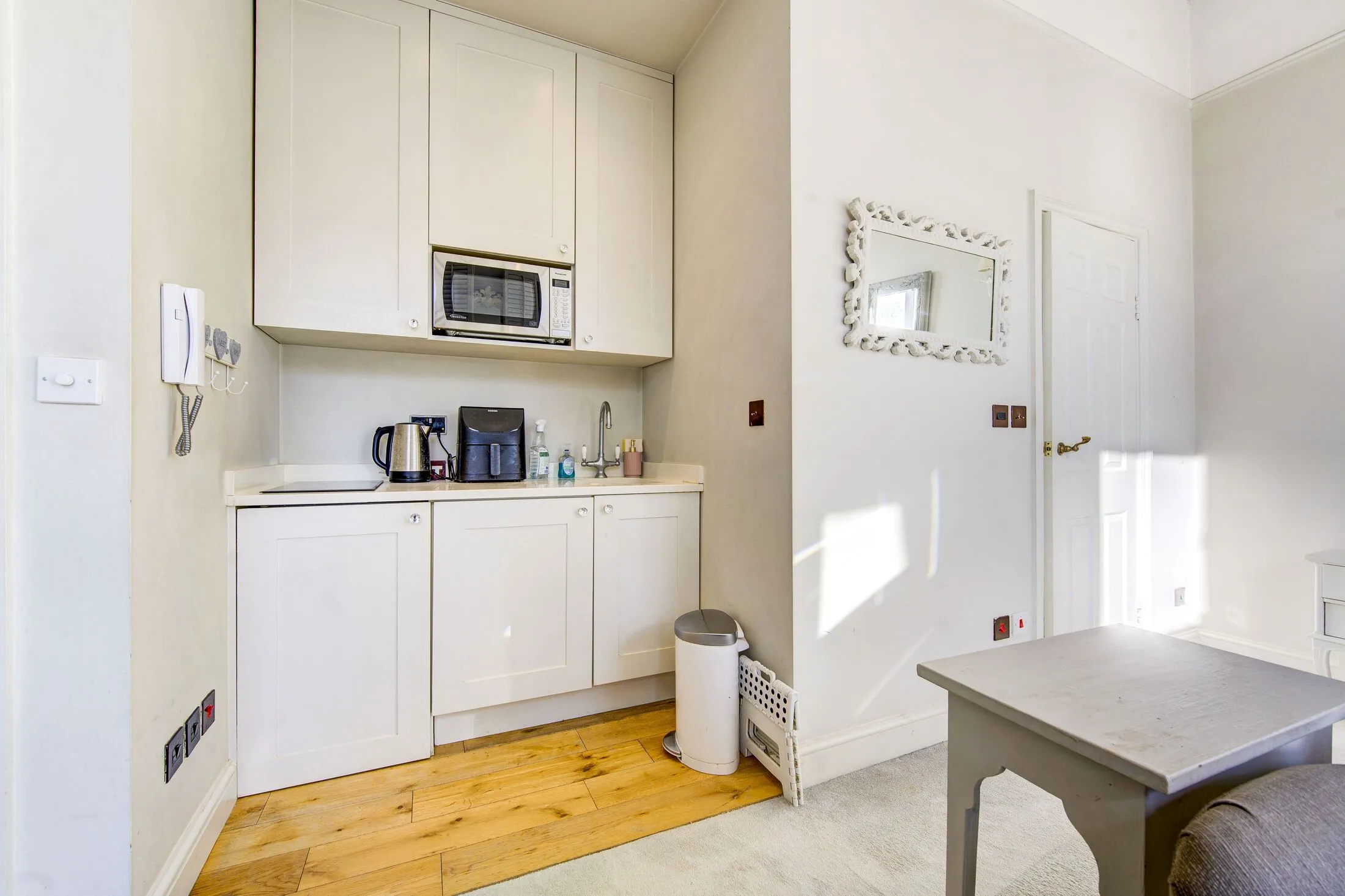 Flat Fawcett Street in Greater London