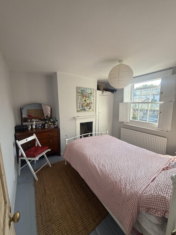 Room King George Street in Greater London