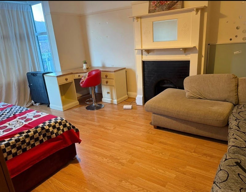 Room Upper Elmers End Road in Greater London