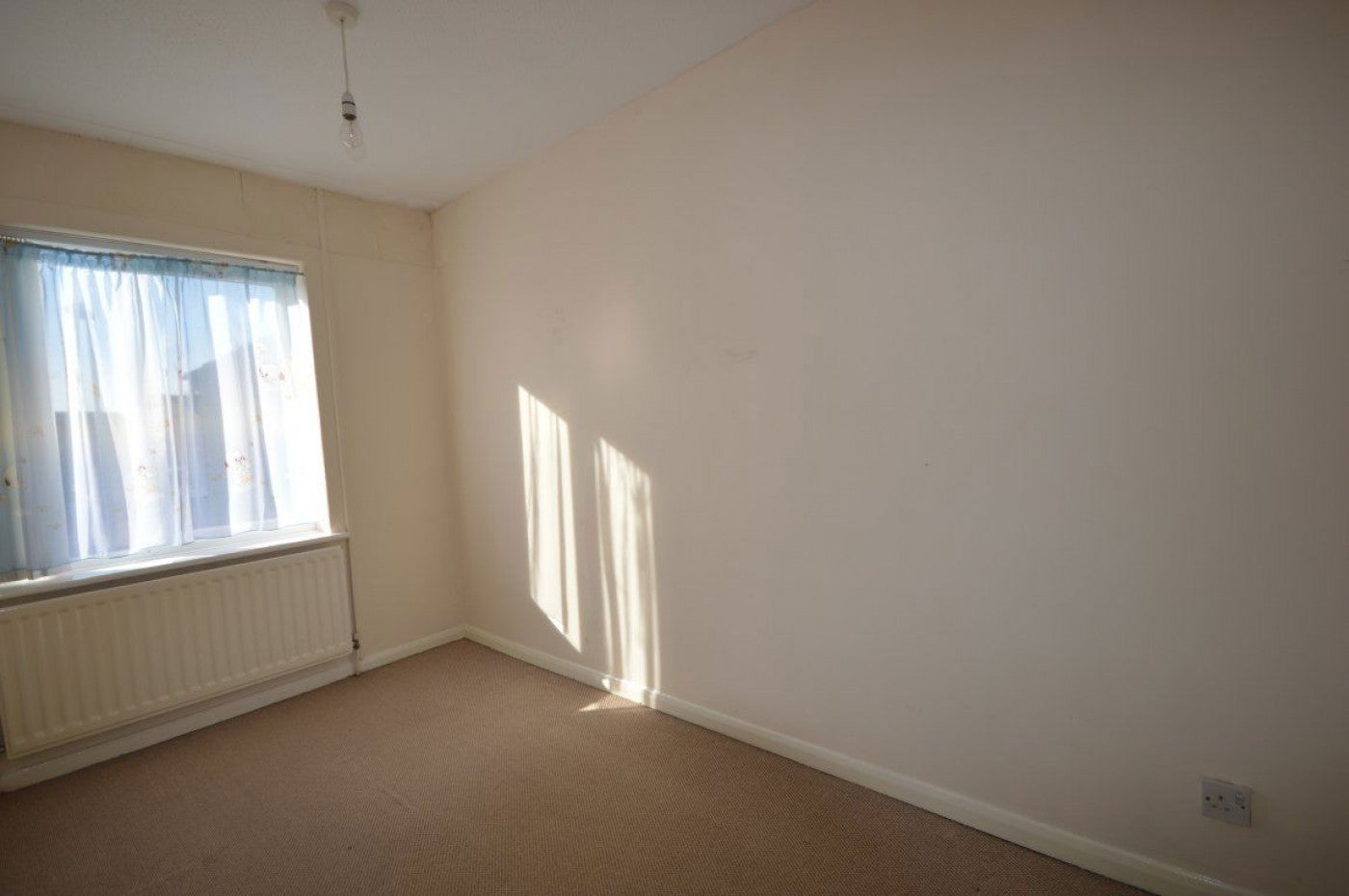 House Larch Road in Corby