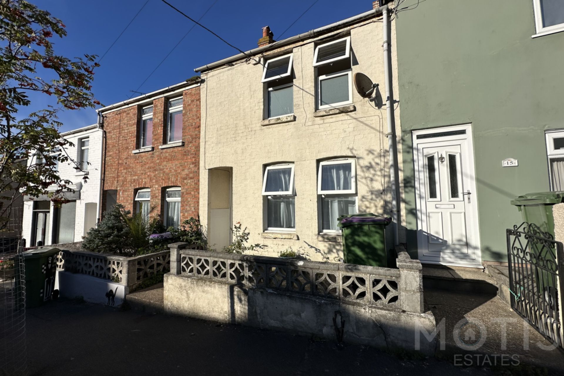 House Dudley Road in Folkestone and Hythe District