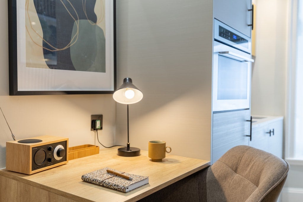 Flat Draycott Avenue in Greater London