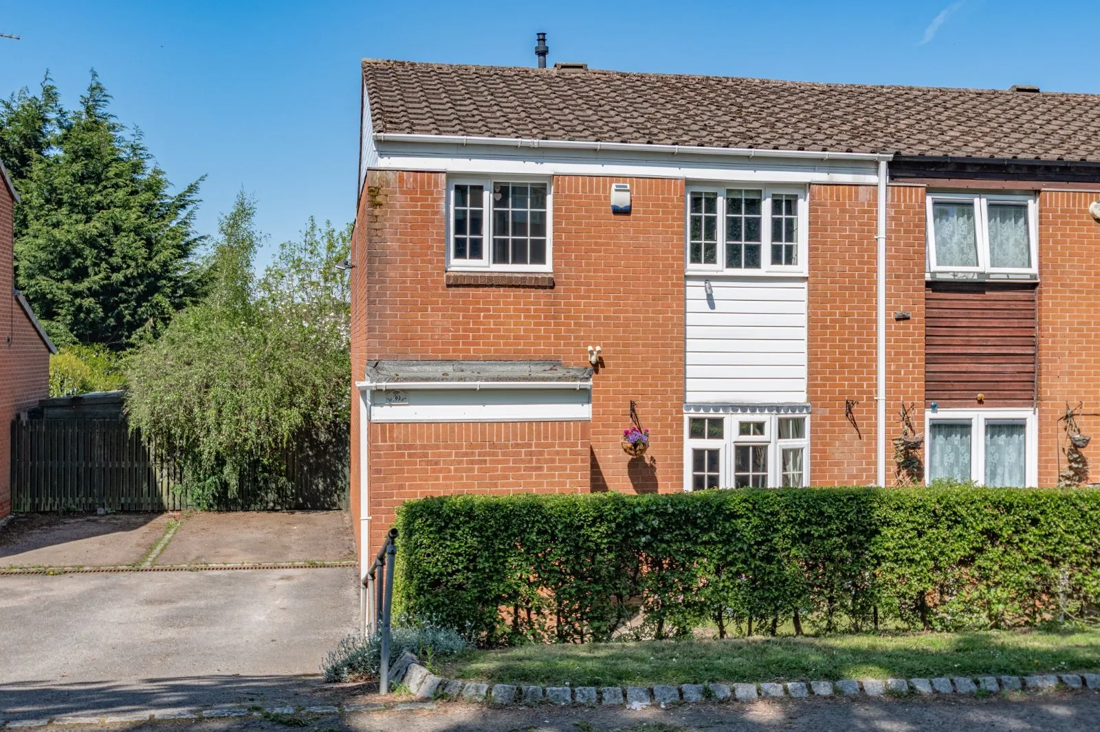 House Red Hill Grove in Birmingham