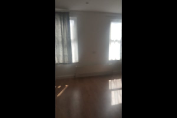 Flat Outram Road in London