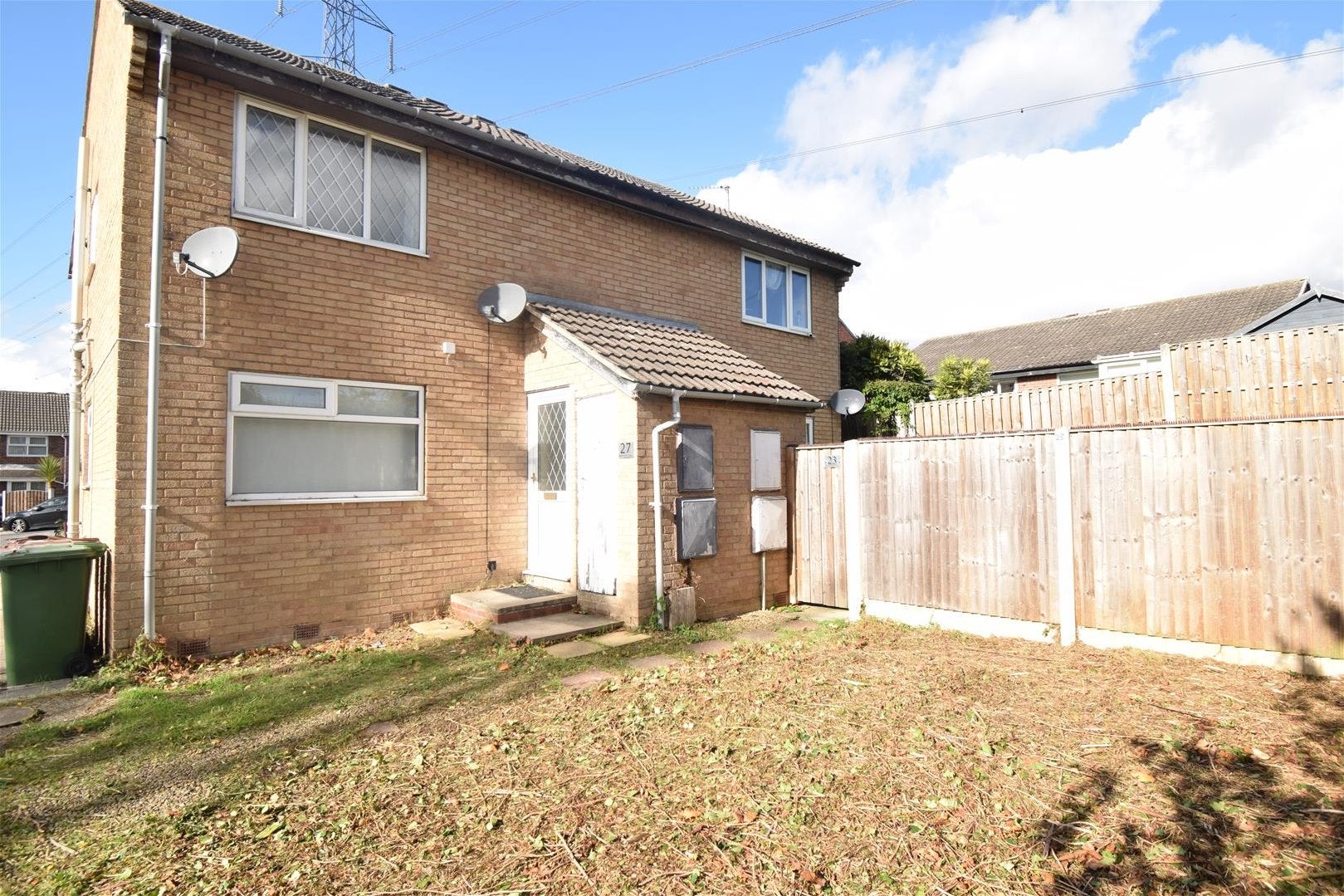 Flat Wordsworth Grove in Wakefield