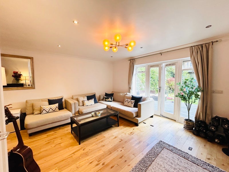 House Benjamin Mews in Greater London