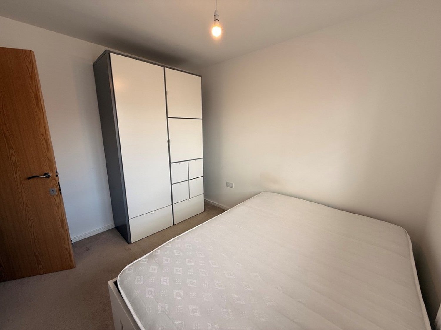 Room Dunwoody Way in Crewe