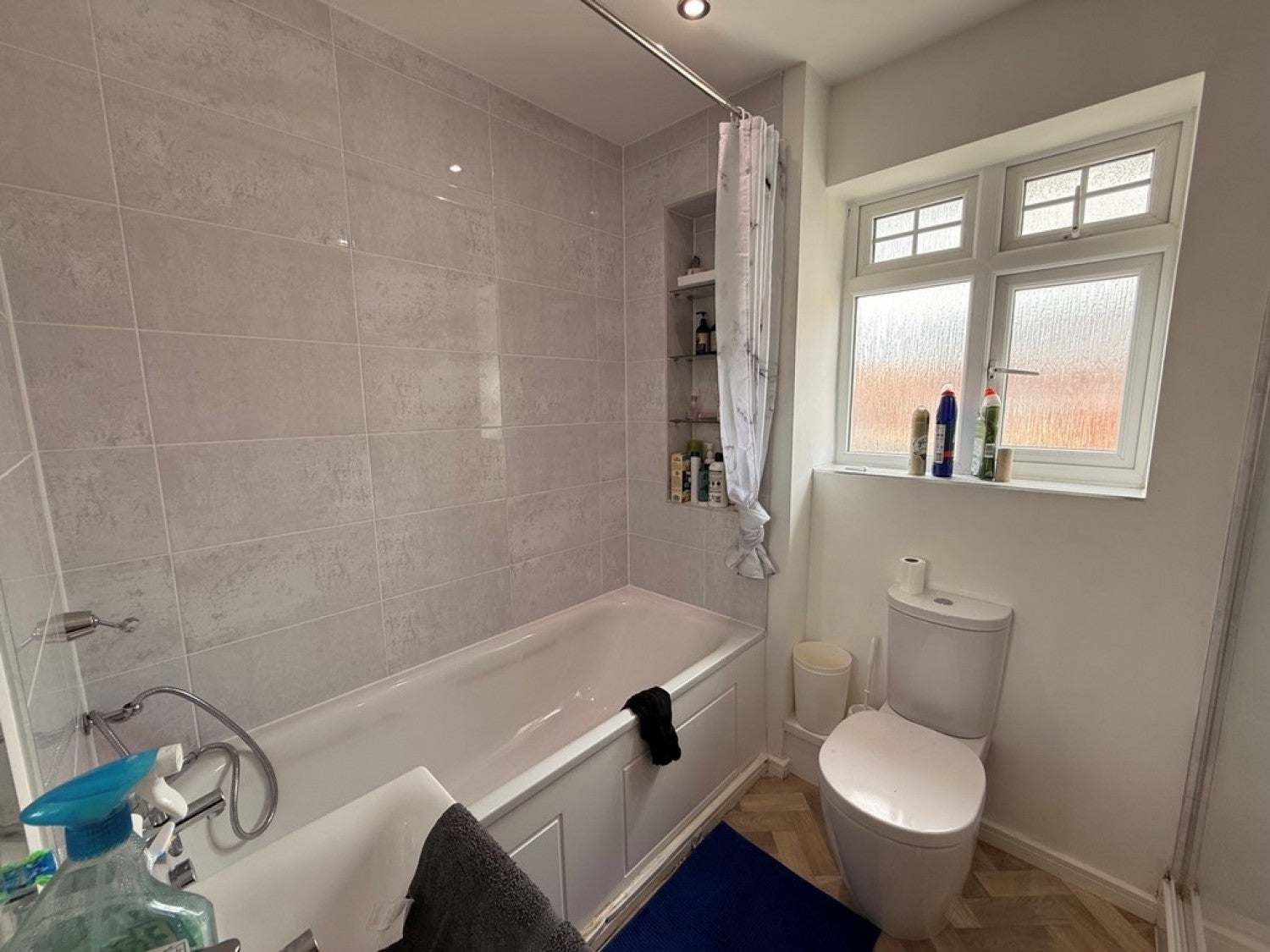 Room Dunwoody Way in Crewe