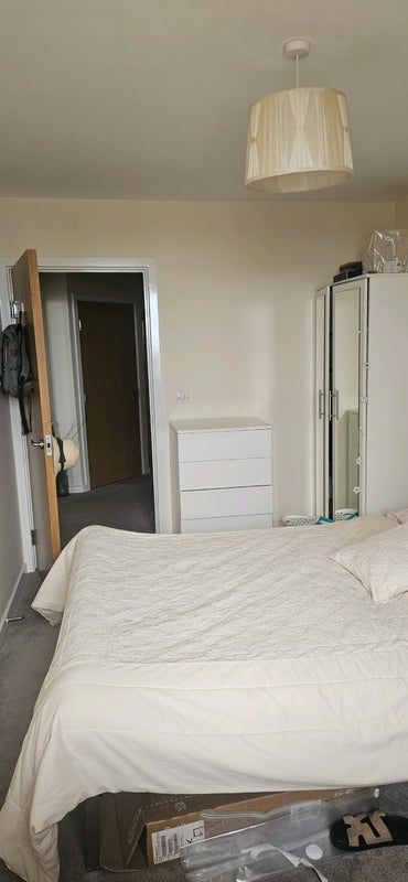 Flat New Road in Brentwood