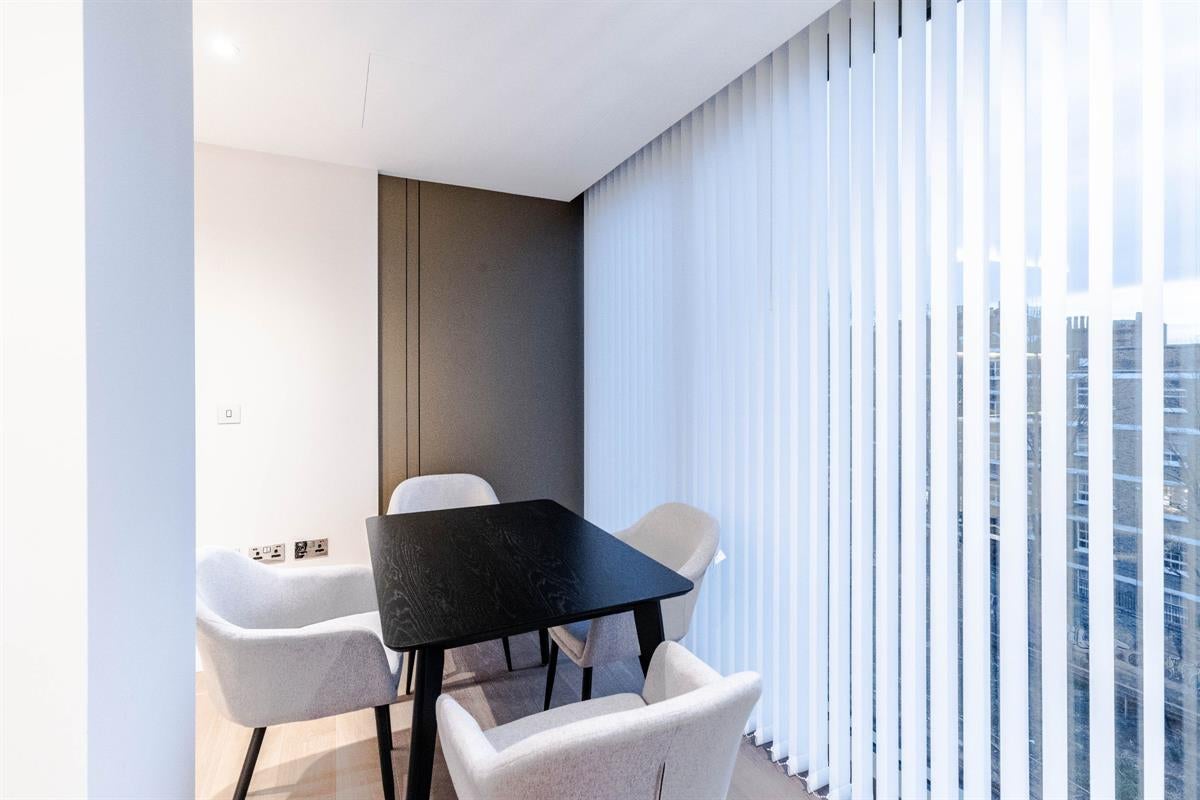Flat Warwick Lane in Greater London