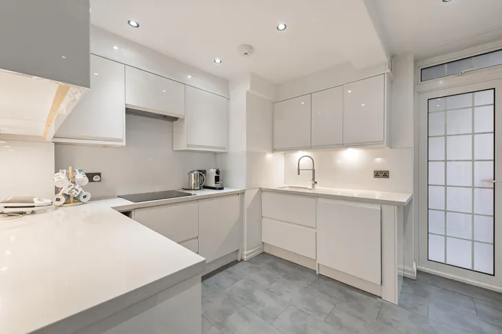 Flat Sloane Street in Greater London