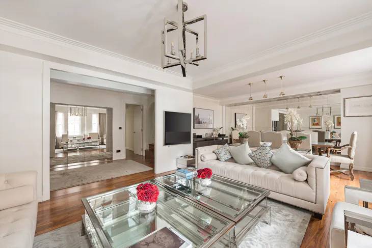 Flat Sloane Street in Greater London