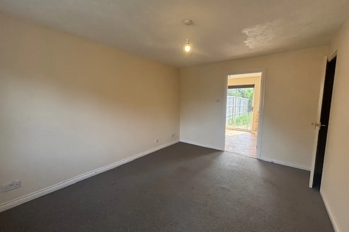 House Meadowsweet Drive in Calne