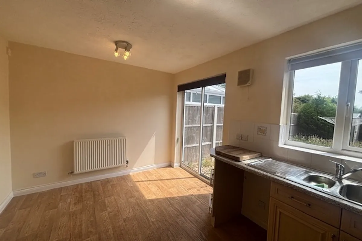 House Meadowsweet Drive in Calne