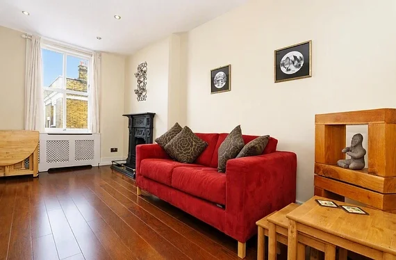 Flat Hendre Road in Greater London