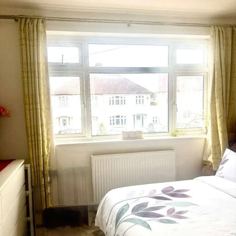 Room Bedonwell Road in Greater London