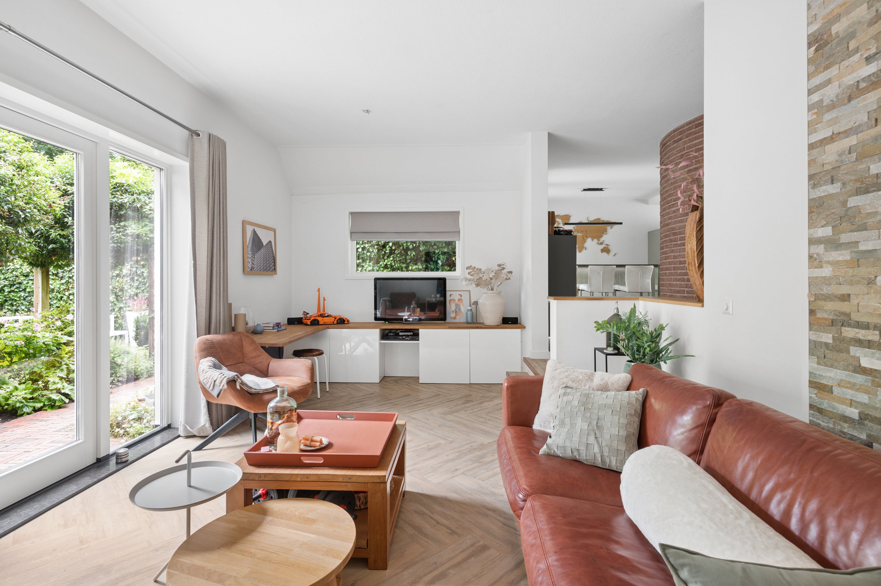 Tussenwoning te koop: Markiezenhof 33, Ede