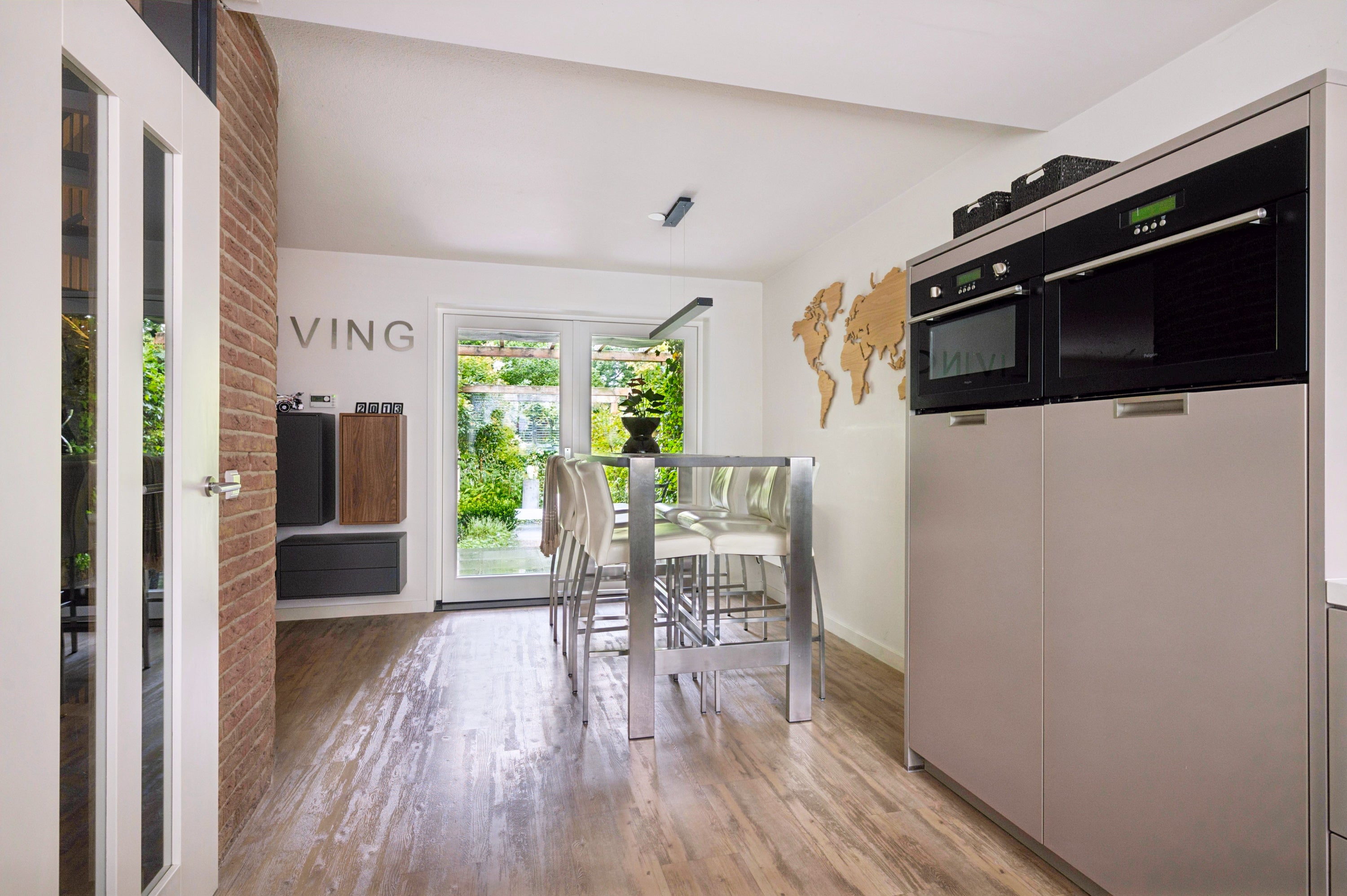 Tussenwoning te koop: Markiezenhof 33, Ede