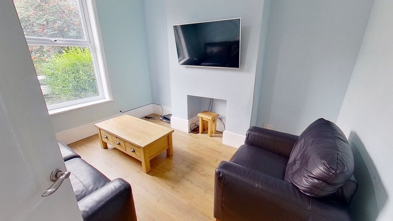 Room Back Broomfield Place in Leeds