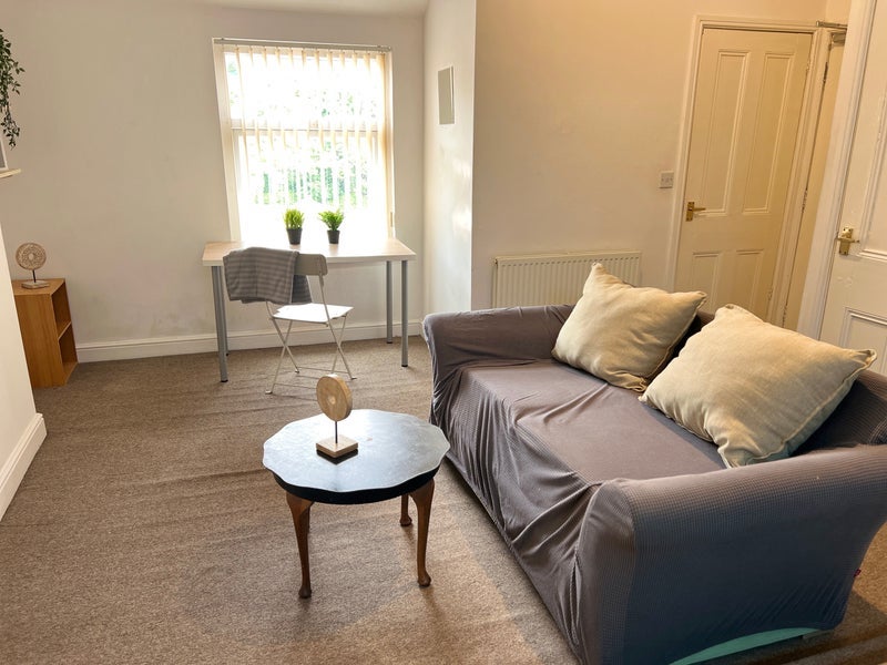 Room Gloucester Street in Coventry
