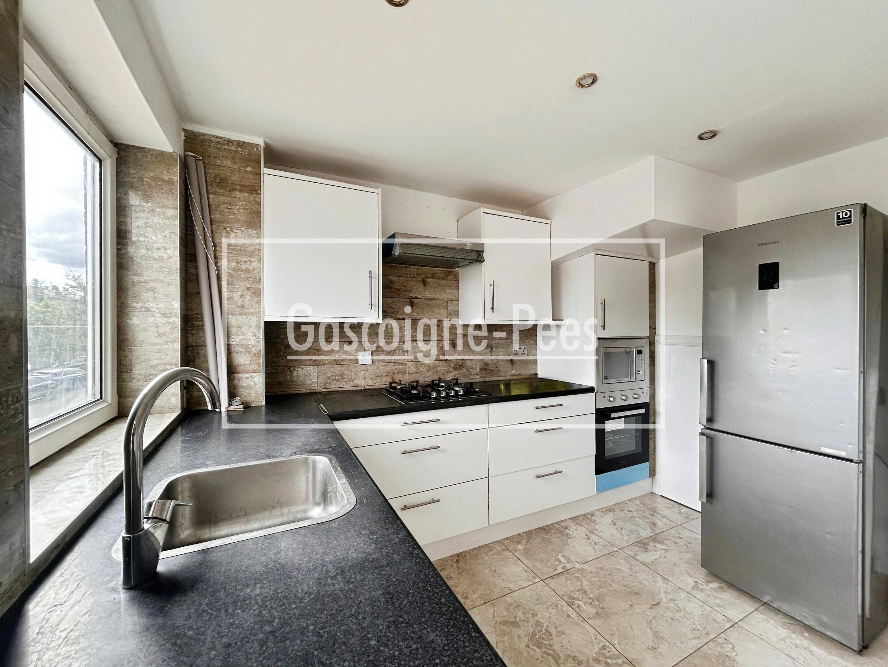Flat Turton Way in Slough