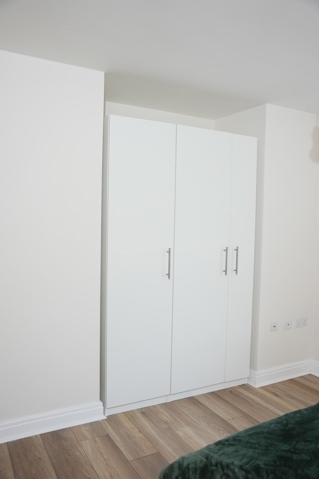 Flat Coral Close in Derby