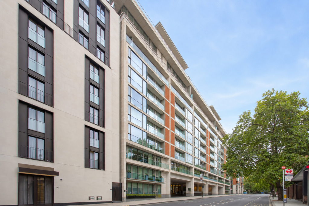 Flat Knightsbridge in City of Westminster