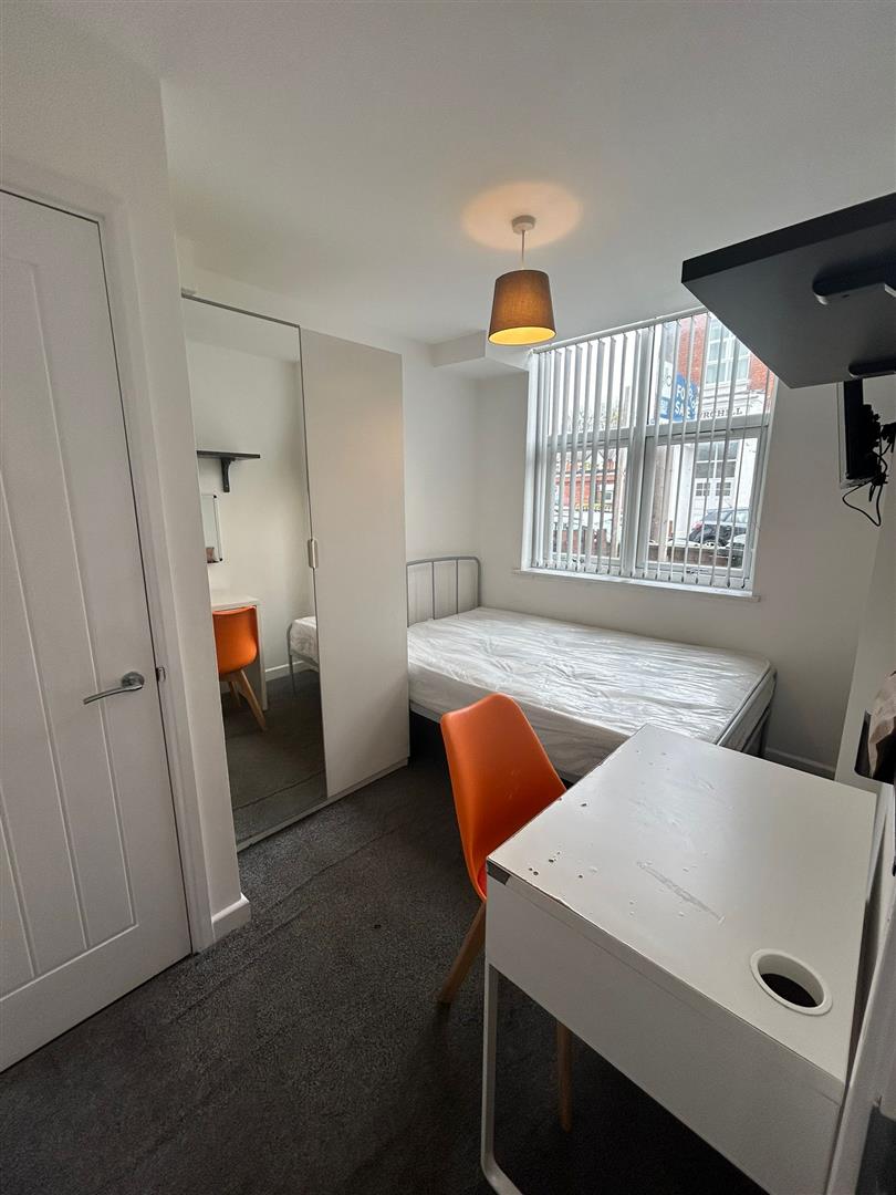 Room Argyll Street in Coventry